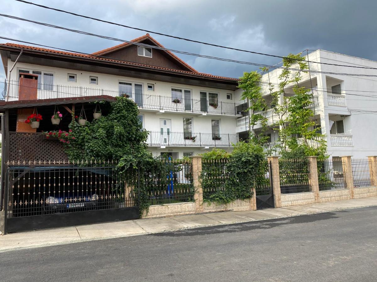 Casa Ciobi Hotel 2 Mai Ngoại thất bức ảnh