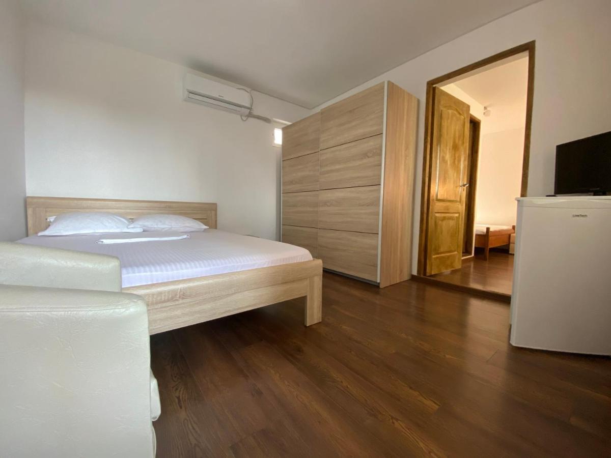 Casa Ciobi Hotel 2 Mai Ngoại thất bức ảnh