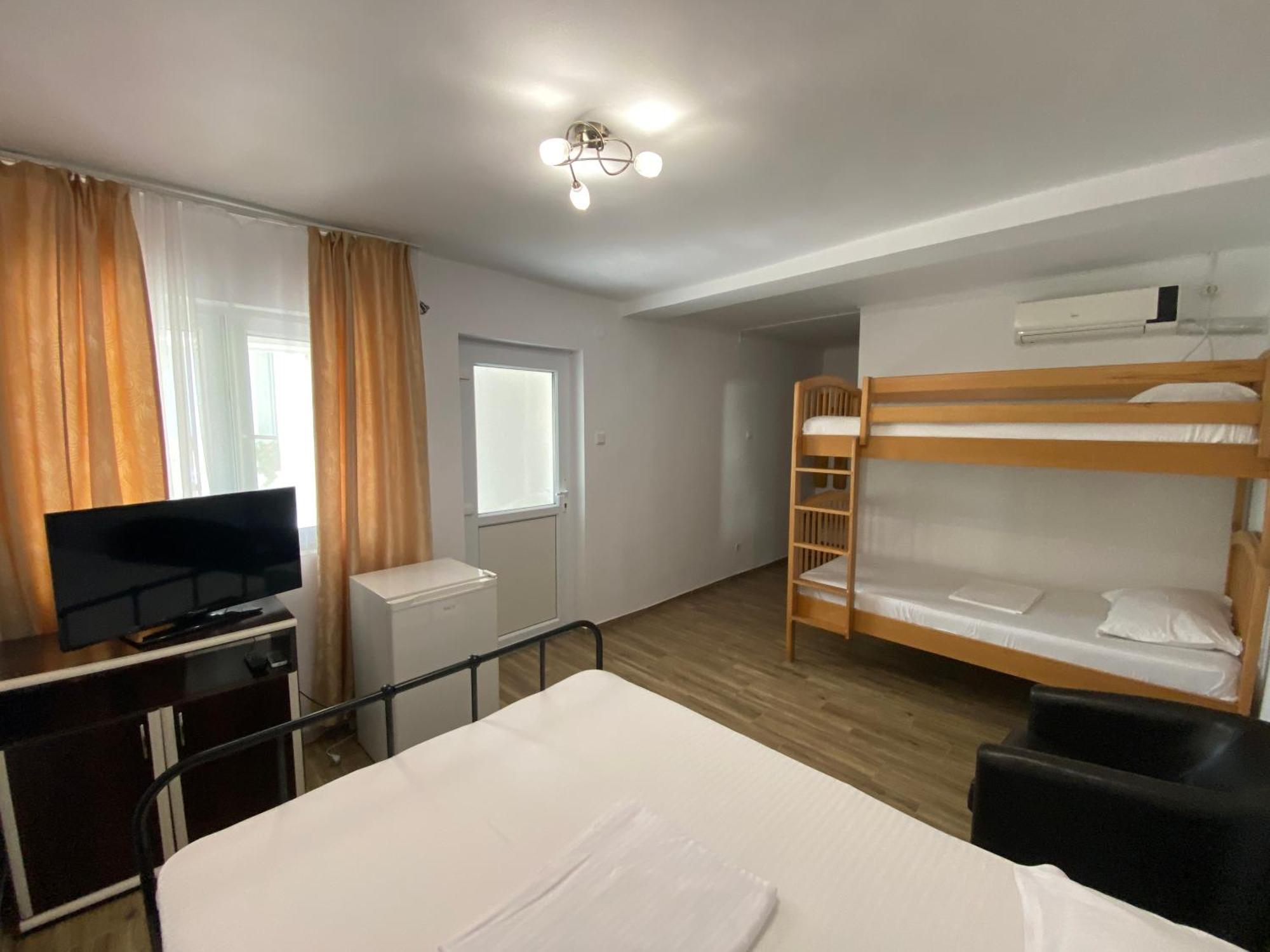 Casa Ciobi Hotel 2 Mai Phòng bức ảnh